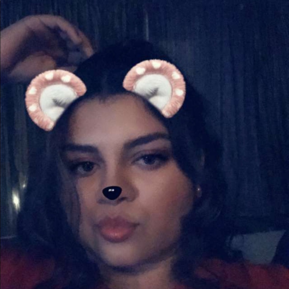 Meet your Posher, Jade